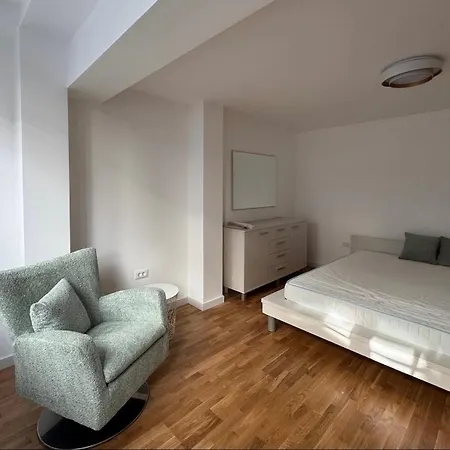 Moon Night Apartment *
