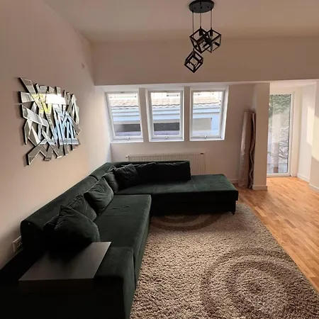 Moon Night Apartment Nis
